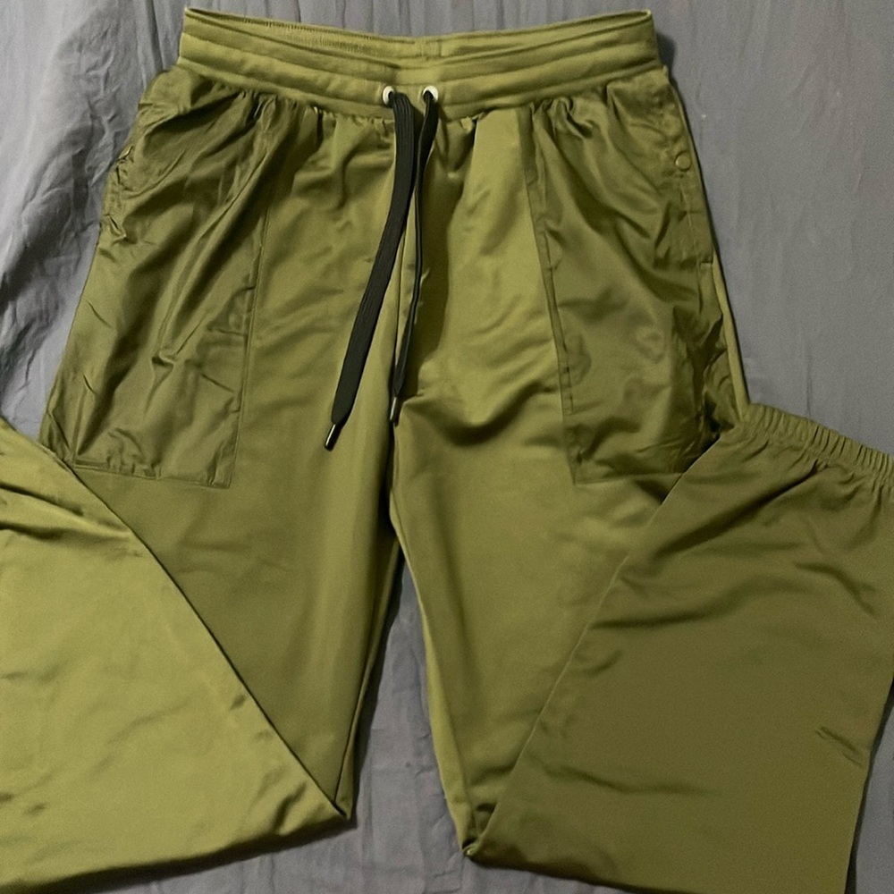 Under Armour Men’s Large athletic pants